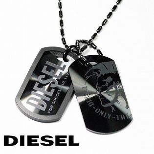 DIESEL ロゴプレート ネックレス / DX0014040 / ブラックを税込